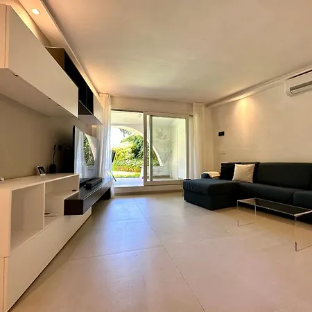 Porto Cervo, Marina Luxe House Apartman *